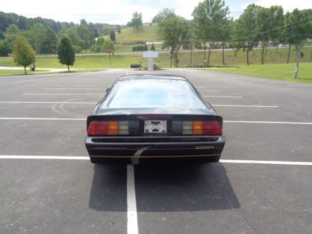 1987 Chevrolet Camaro iroc Z - photo 11