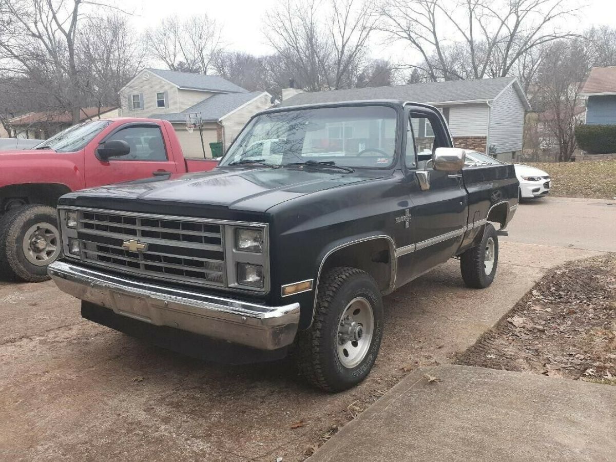 1987 Chevrolet Silverado 1500 4x4 Pickup