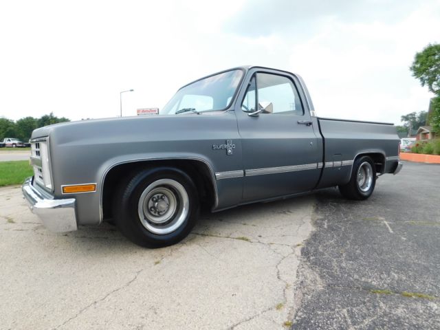 1987 Chevy C10 Silverado standard cab short bed lowered rock solid 1987 Chevrolet C-10