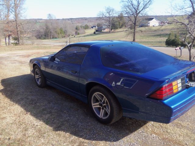 1987 Chevrolet Camaro Iroc-Z Coupe 2-Door - photo 2