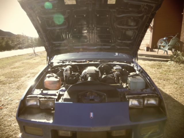 1987 Chevrolet Camaro Iroc-Z Coupe 2-Door - photo 6