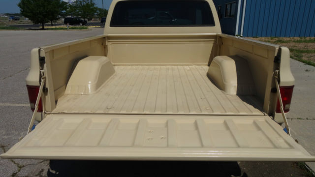 1987 Chevrolet C-10 R10 - photo 9