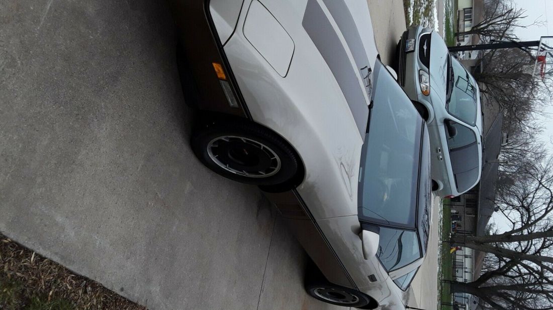 1987 Chevrolet Corvette - photo 9