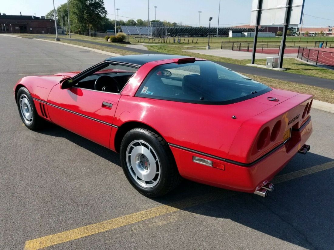 1987 Chevrolet Corvette - photo 3