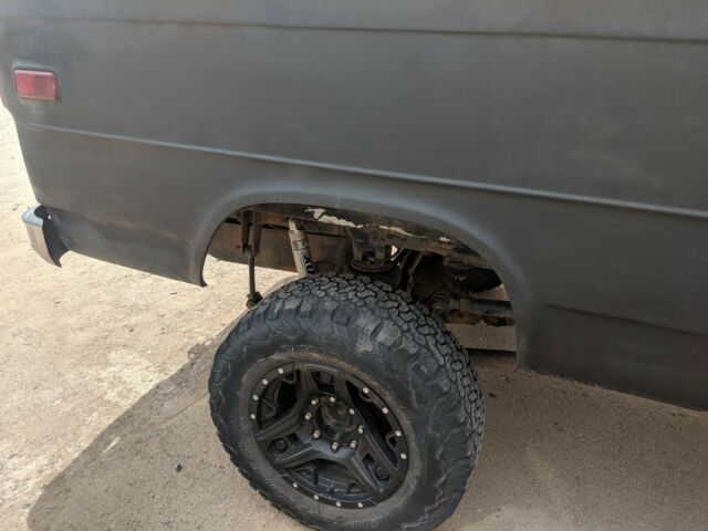 1987 Chevrolet K30 - photo 8