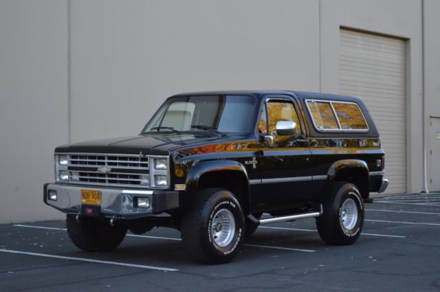 1987 Chevrolet Blazer - photo 2