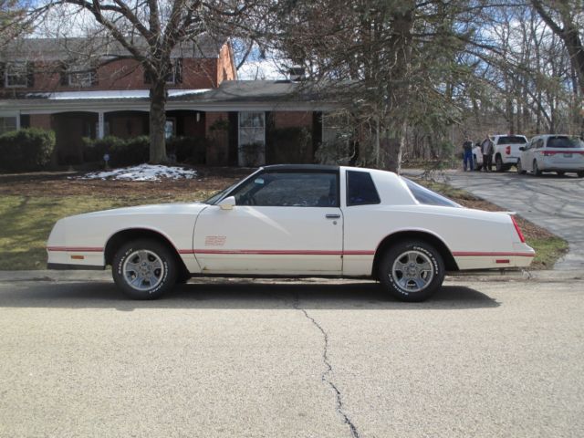 1987 Chevrolet Monte Carlo SS Aero Coupe Glass Roof - photo 2