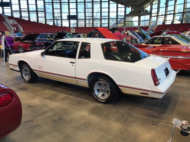 1987 Chevrolet Monte Carlo - photo 2