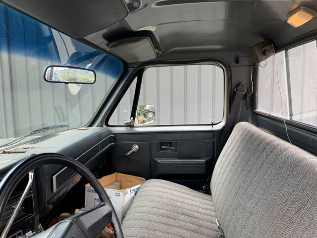 1987 Chevrolet C-10 - photo 10