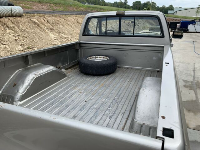1987 Chevrolet C-10 - photo 6