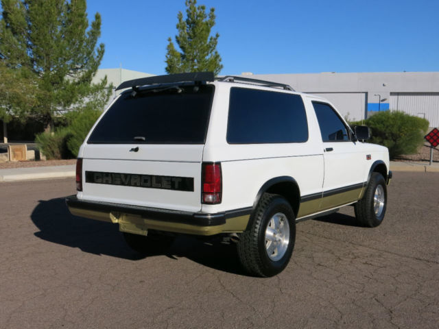 1987 Chevrolet Blazer S-10  2 DOOR - photo 6