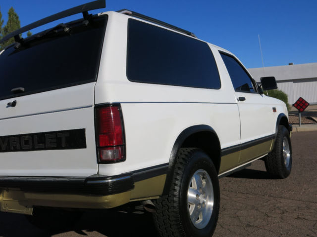 1987 Chevrolet Blazer S-10  2 DOOR - photo 8