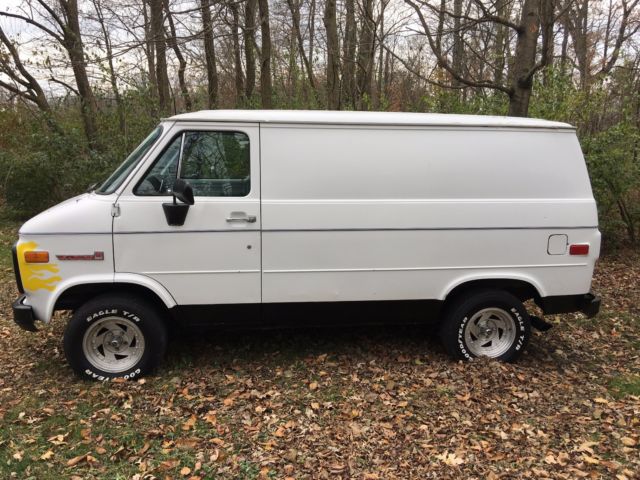 1987 Chevrolet G20 Van SHORTY VANDURA - photo 2