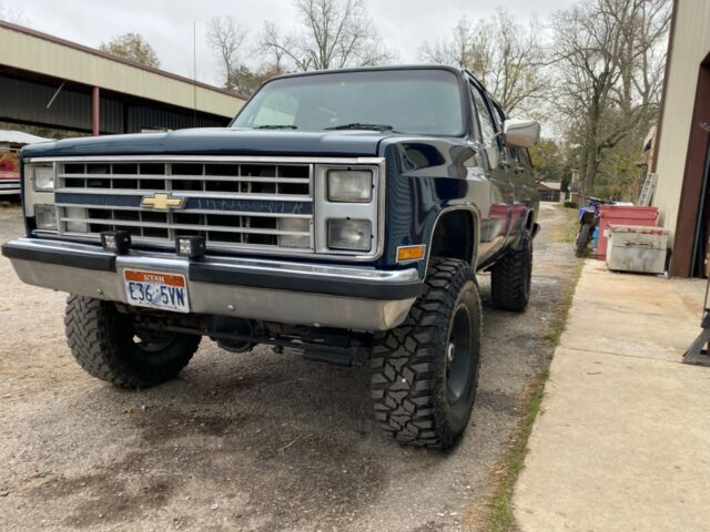 1987 CHEVY SUBURBAN 4x4, ONLY 78k miles.3/4 TON 8 LUGS 1987 Chevrolet C/K Pickup 2500