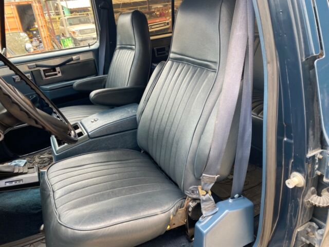 1987 Chevrolet C/K Pickup 2500 - photo 12