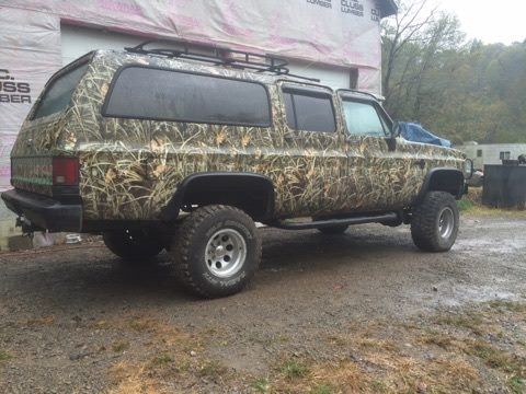 1987 Chevrolet Suburban - photo 2