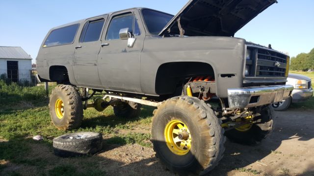 1987 Chevy Suburban BOGGER 1987 Chevrolet Suburban