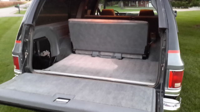 1987 Chevrolet Suburban - photo 6