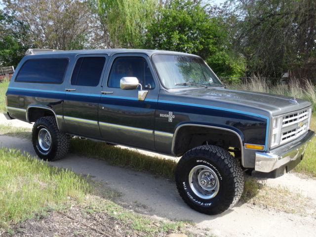 1987 Chevrolet Suburban Silverado