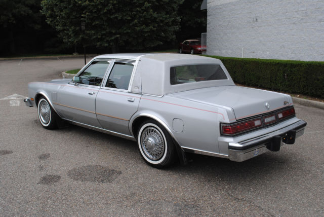 1987 Chrysler Fifth Avenue - photo 3