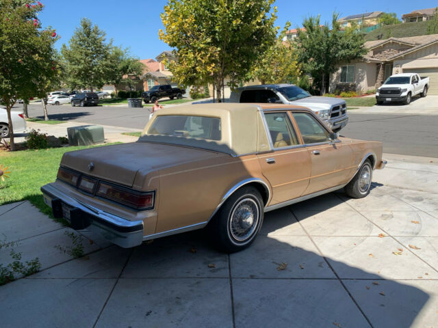1987 Chrysler 5th Avenue Leather - photo 4