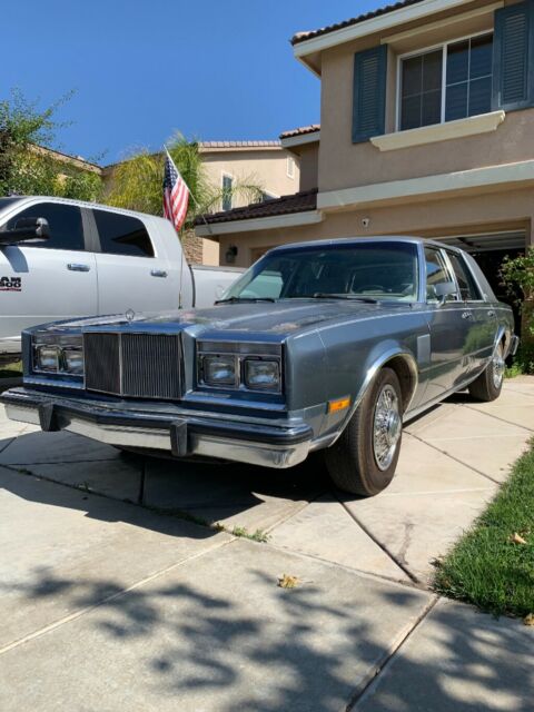 1987 Chrysler 5th Avenue (SUNDAY BLOW-OUT PRICE) 1987 Chrysler 5th Avenue Cloth