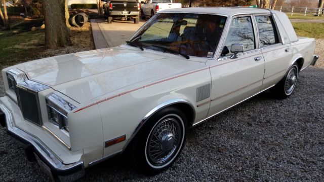 1987 Chrysler Fifth Avenue - photo 2