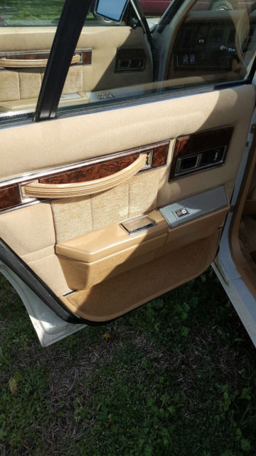 1987 Chrysler Town & Country Woody - photo 8