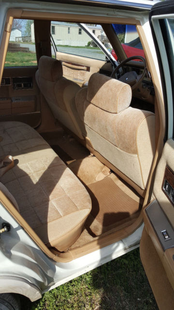 1987 Chrysler Town & Country Woody - photo 9