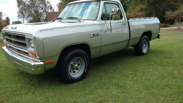 1987 Dodge Ram 1500 D-150 Royal SE - photo 12