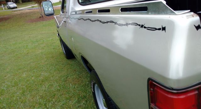 1987 Dodge Ram 1500 D-150 Royal SE - photo 5