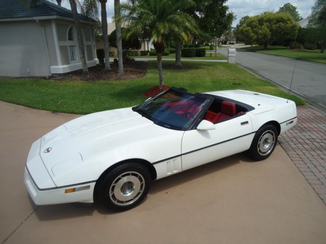 1987 Chevrolet Corvette RED - photo 4