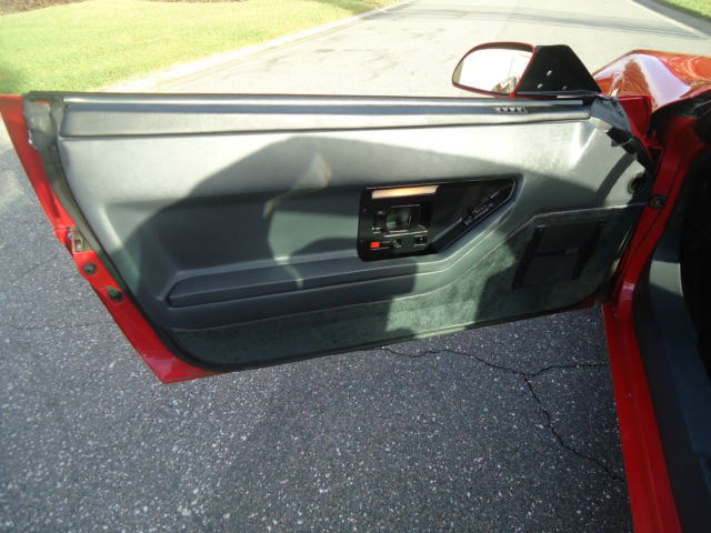 1987 Chevrolet Corvette RED - photo 12
