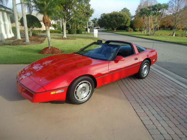 1987 Chevrolet Corvette RED - photo 2