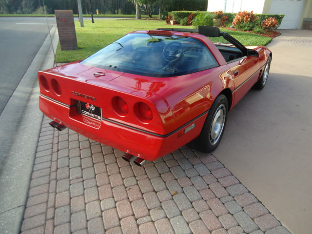 1987 Chevrolet Corvette RED - photo 4