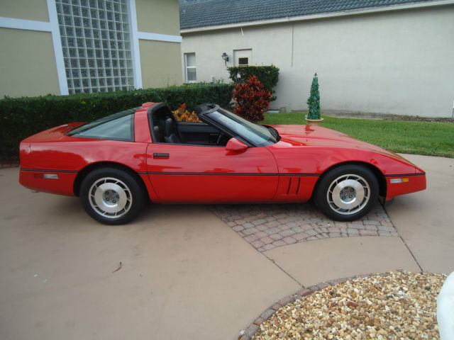 1987 Chevrolet Corvette RED - photo 6