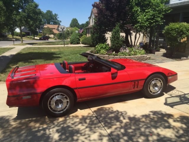 1987 Chevrolet Corvette Red w White Convertible Top - photo 3