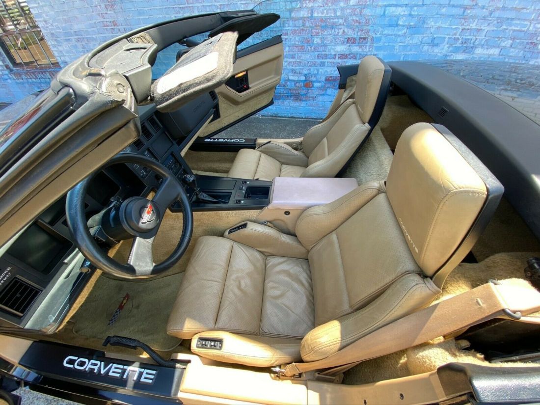 1987 Chevrolet Corvette - photo 11
