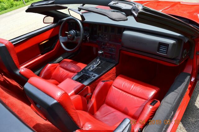 1987 Chevrolet Corvette CONVERTIBLE LOADED 37,300 MILES - photo 2