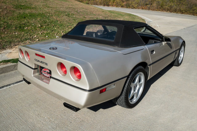 1987 Chevrolet Corvette Convertible - photo 8