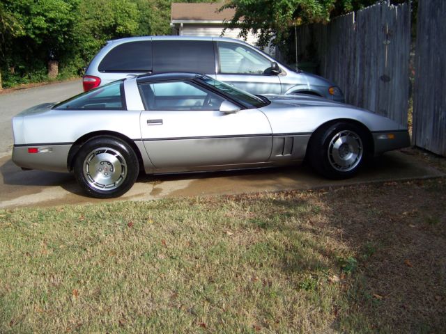 1987 Chevrolet Corvette silver and medium gray, two tone - photo 10