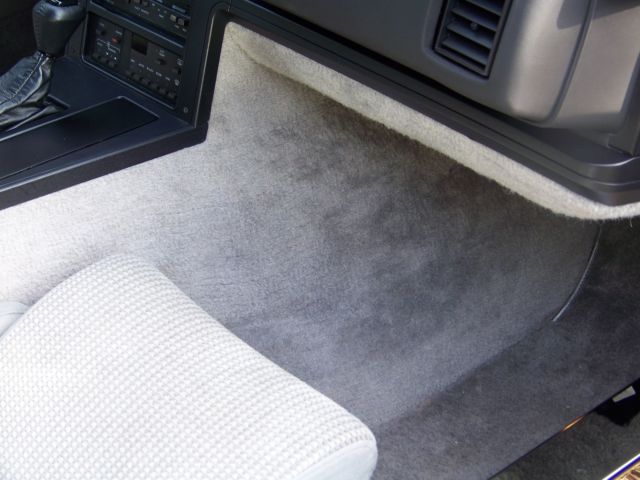 1987 Chevrolet Corvette silver and medium gray, two tone - photo 13