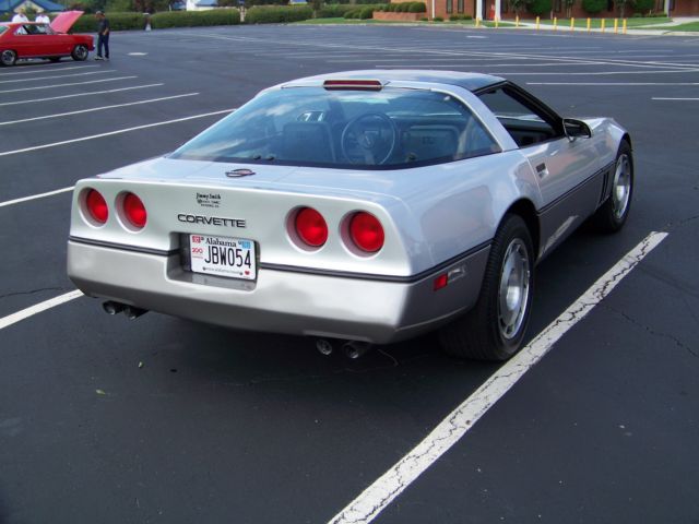 1987 Chevrolet Corvette silver and medium gray, two tone - photo 4
