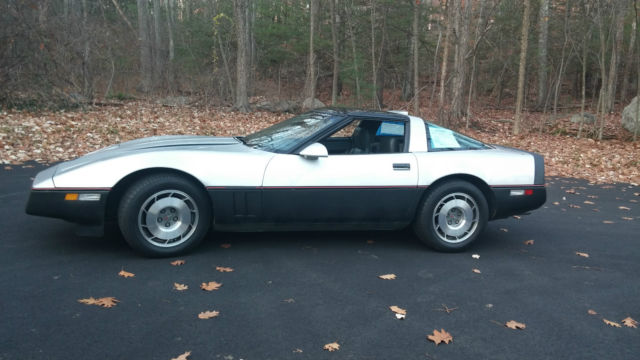 1987 Corvette Glass Top Coupe - Super Clean - Documented 1987 Chevrolet Corvette