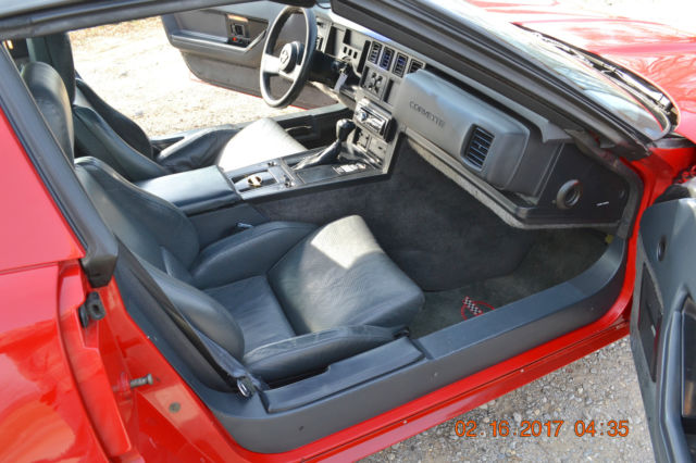 1987 Chevrolet Corvette 2 DOOR - photo 2