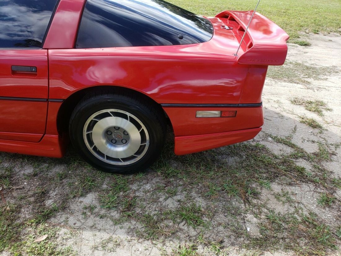 1987 Chevrolet Corvette - photo 3
