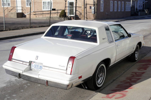 1987 Oldsmobile Cutlass Base Coupe 2-Door - photo 2