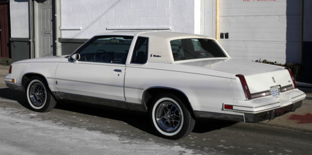 1987 Oldsmobile Cutlass Base Coupe 2-Door - photo 5