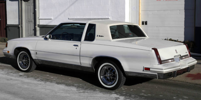 1987 Oldsmobile Cutlass Base Coupe 2-Door - photo 8