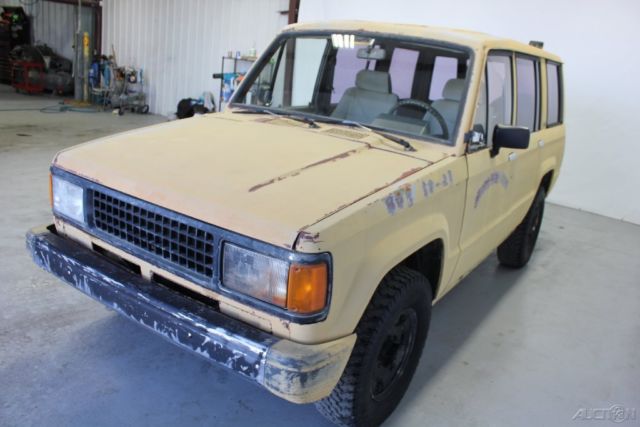 1987 Isuzu Trooper Deluxe - photo 2
